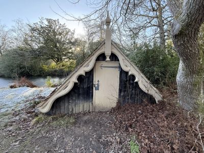 Old Scotney Castle boathouse door.